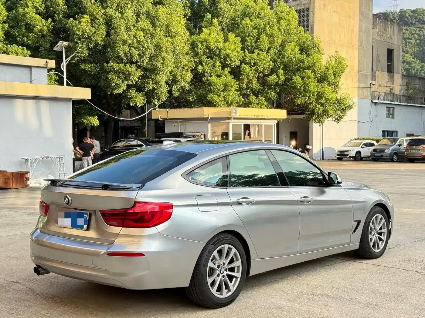 BMW 3 Series GT 2017 320i Fashion Edition — миниатюра 5