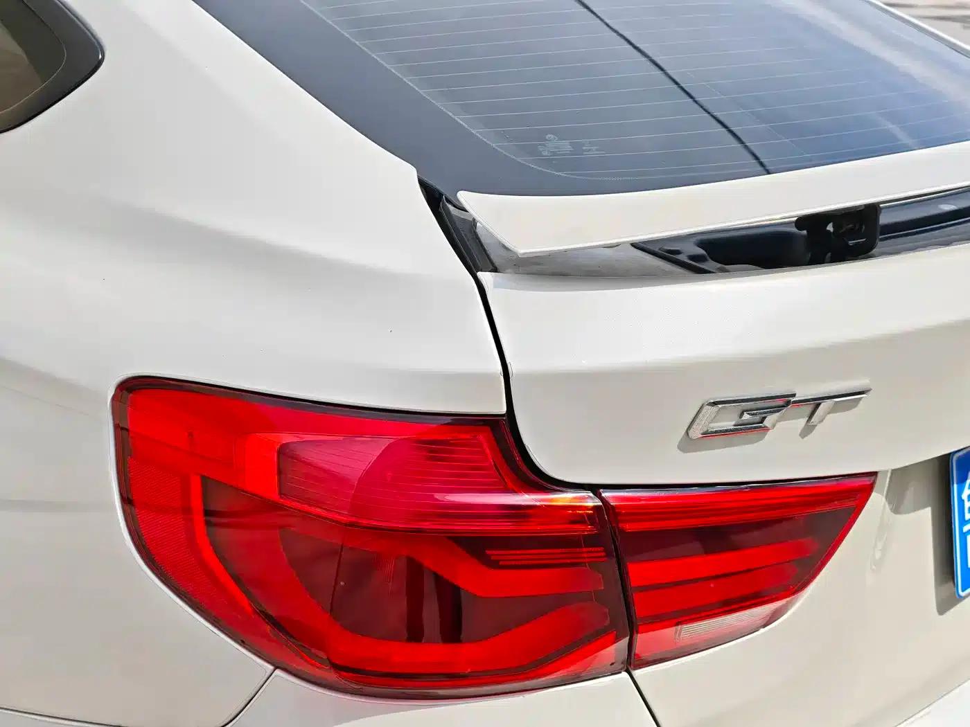 BMW 3 Series GT 2017 320i Fashion Edition — миниатюра 18