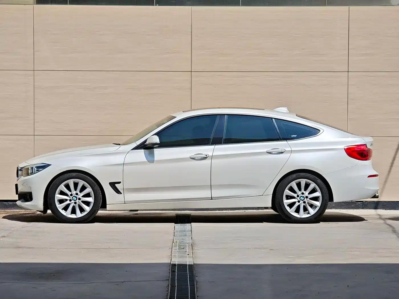 BMW 3 Series GT 2017 320i Fashion Edition — миниатюра 4