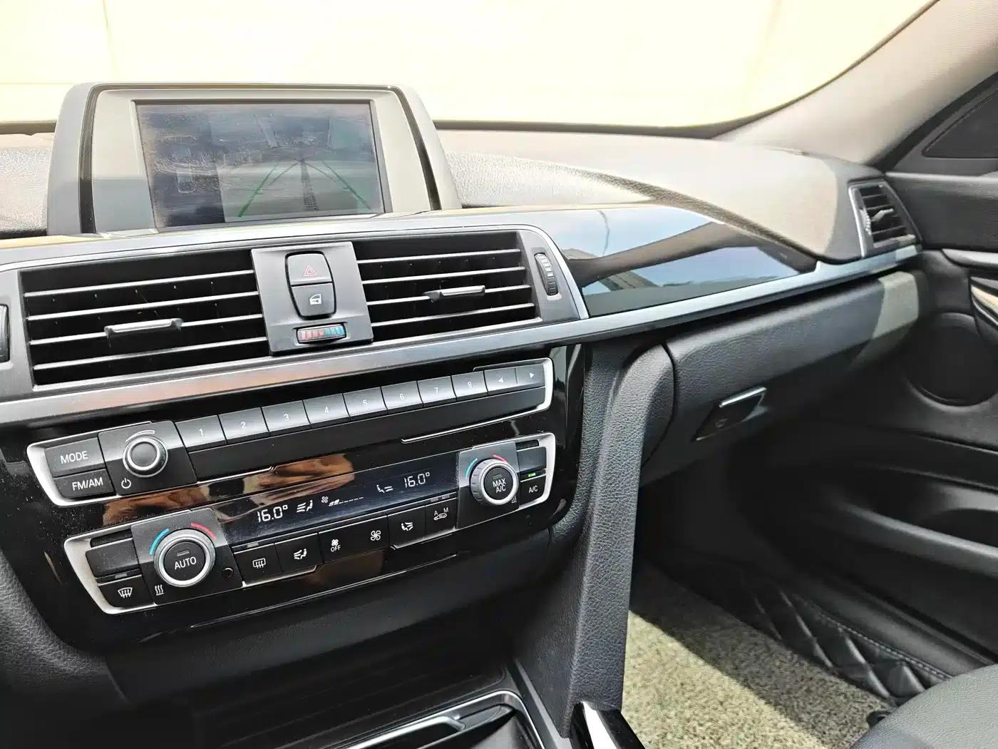BMW 3 Series GT 2017 320i Fashion Edition — миниатюра 9