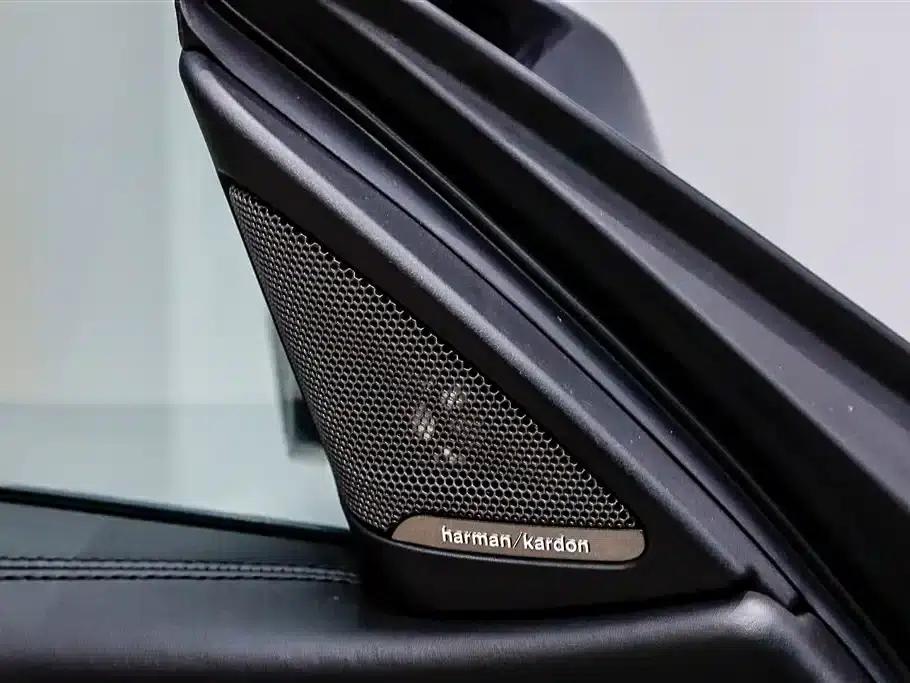 2019 BMW M4 M4 Coupe Racing Edition — миниатюра 20