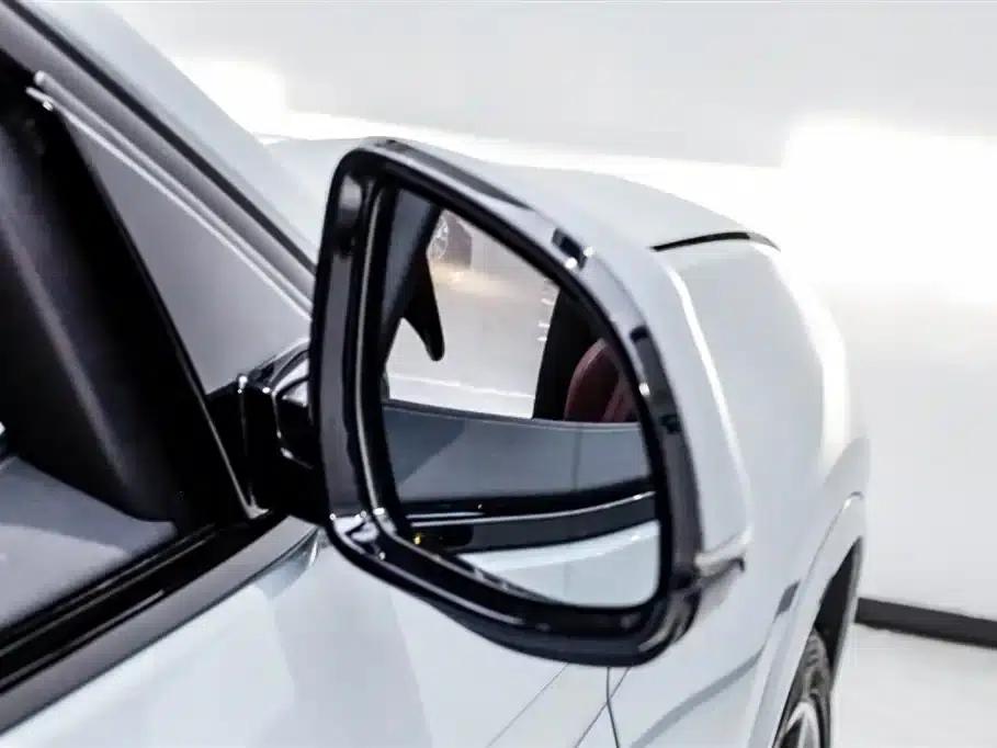 2022 BMW X4 xDrive 30i M Sport Package — миниатюра 27