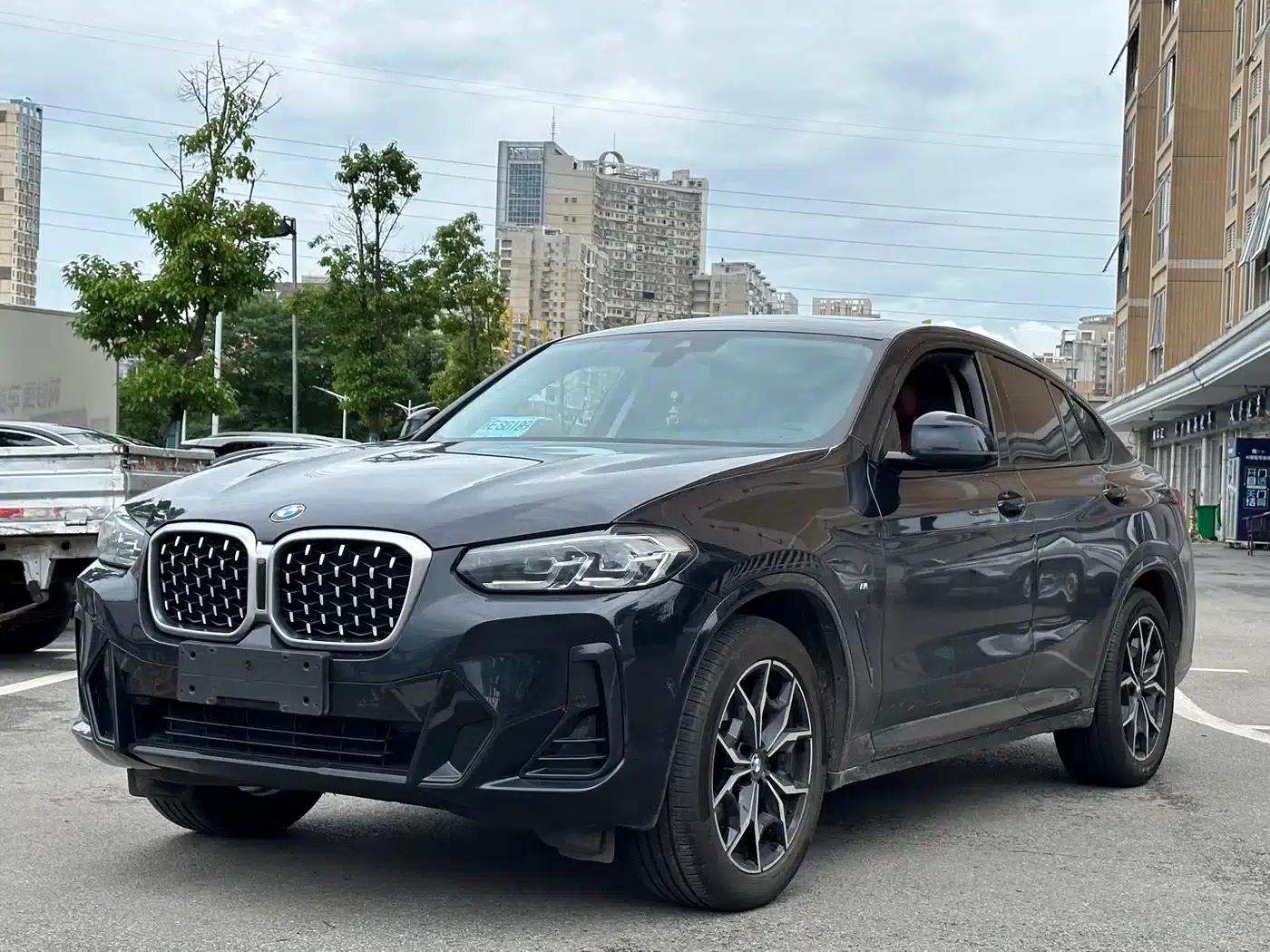 2022 BMW X4 xDrive 25i M Sport Package — миниатюра 1