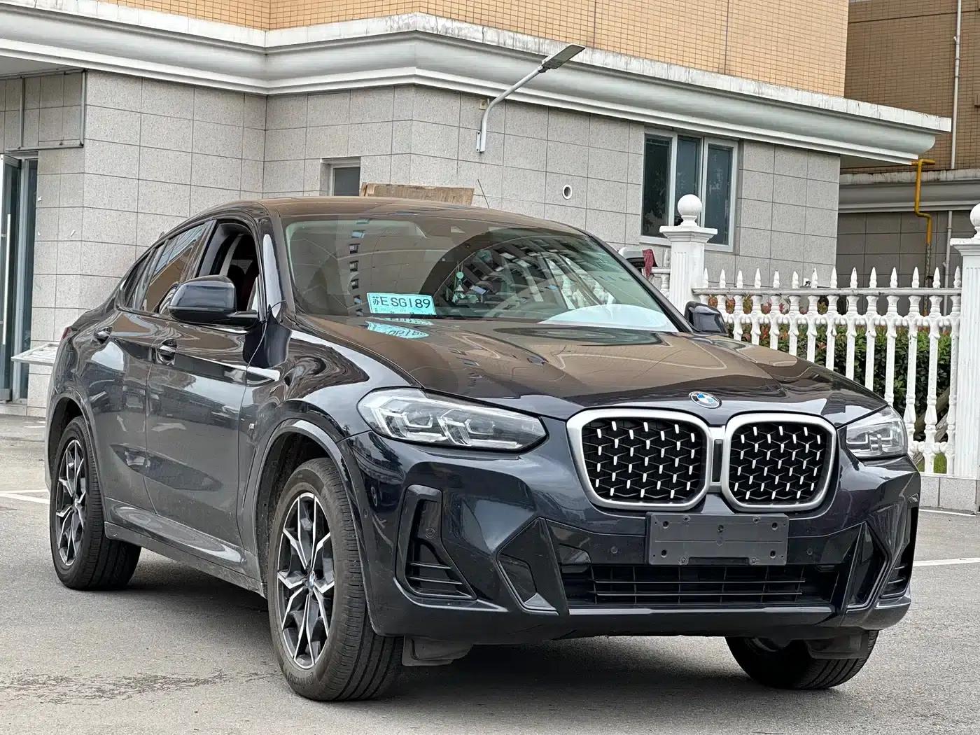 2022 BMW X4 xDrive 25i M Sport Package — миниатюра 3