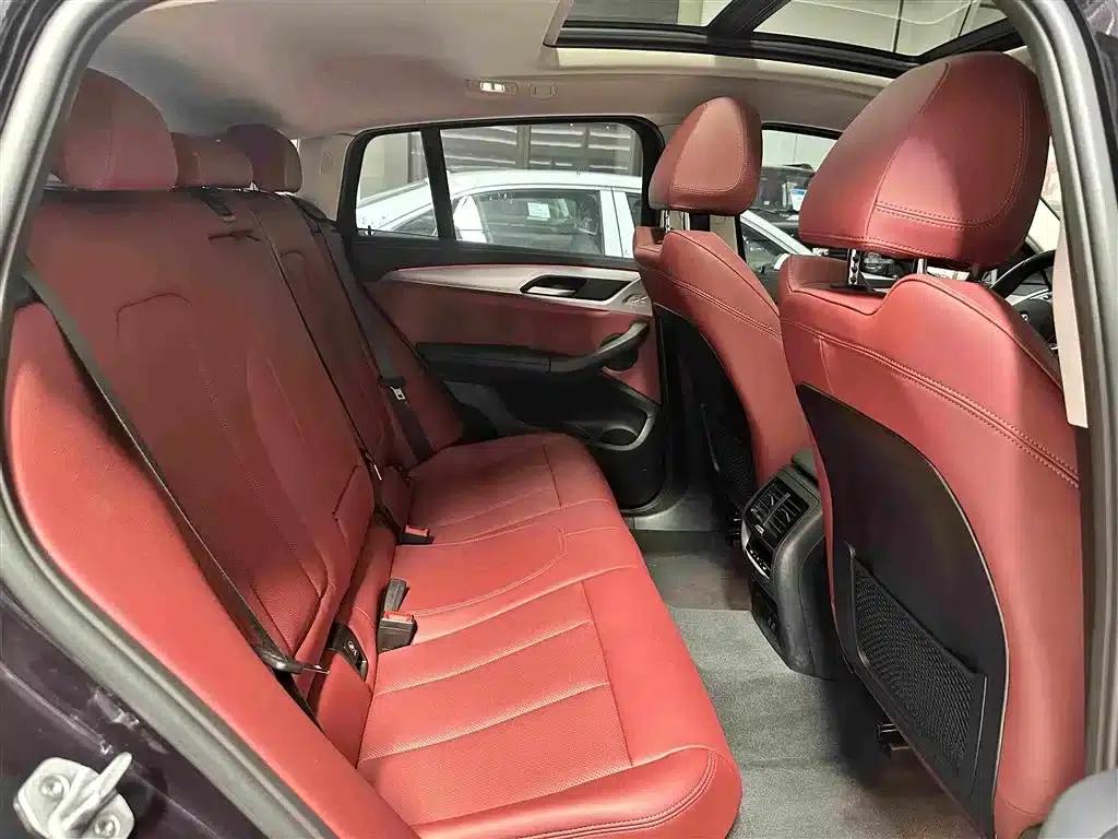 2022 BMW X4 xDrive 30i M Sport Package — миниатюра 21