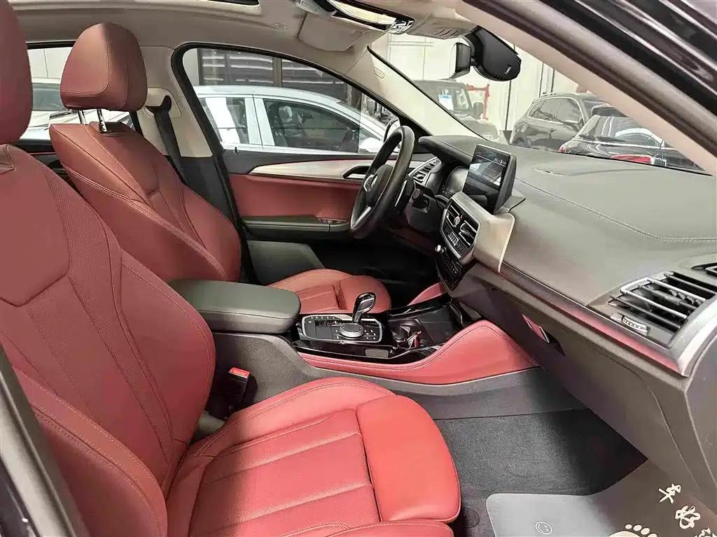 2022 BMW X4 xDrive 30i M Sport Package — миниатюра 22