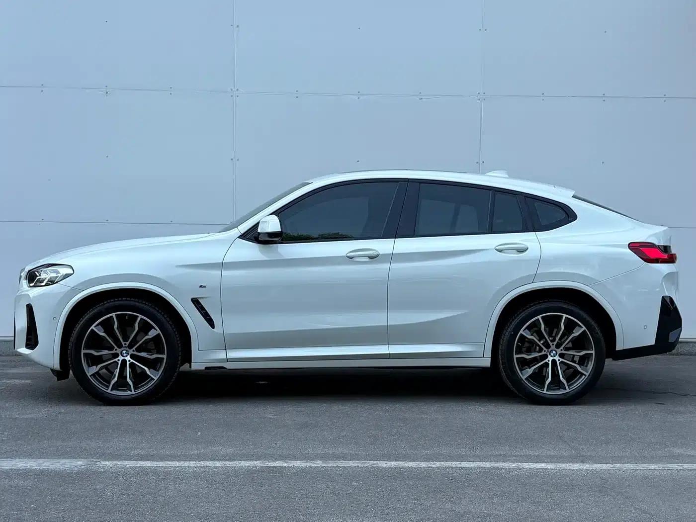 2022 BMW X4 xDrive 30i M Sport Package — миниатюра 2