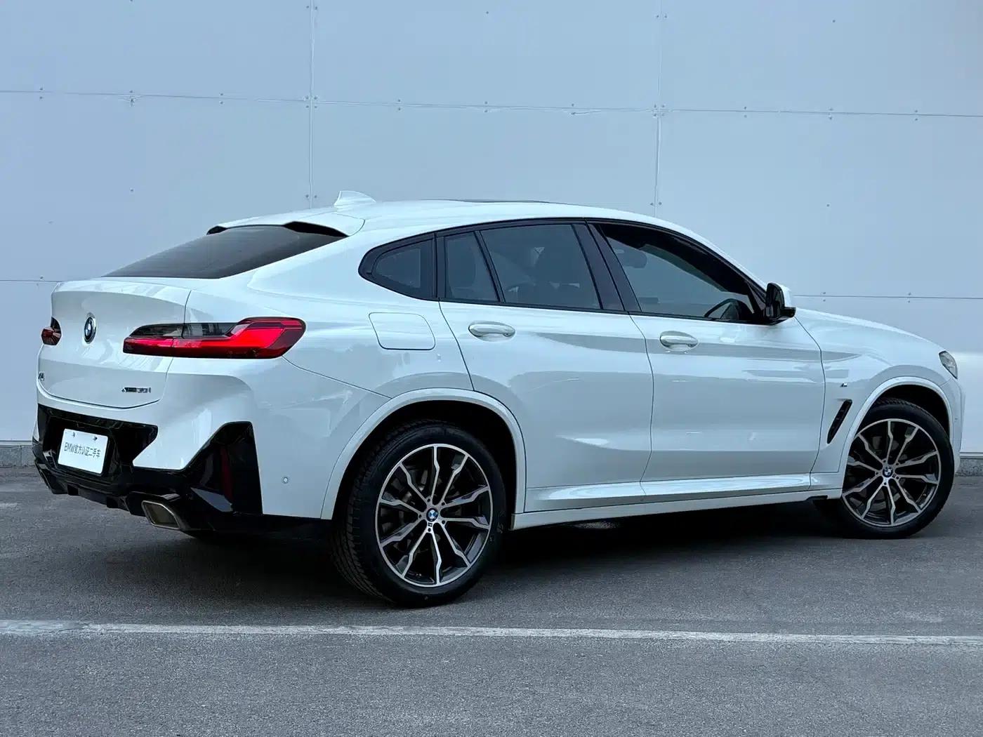 2022 BMW X4 xDrive 30i M Sport Package — миниатюра 14