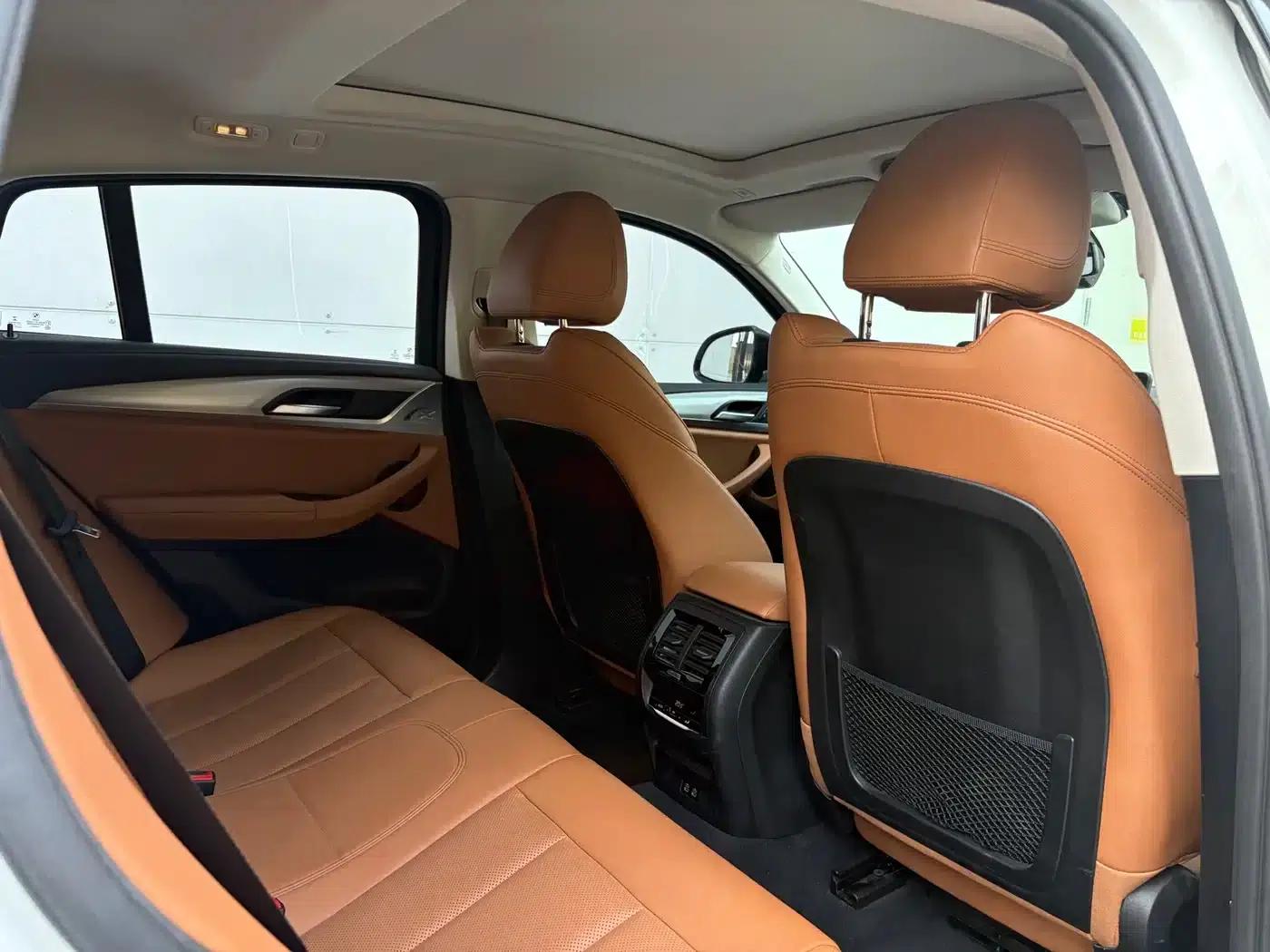 2022 BMW X4 xDrive 30i M Sport Package — миниатюра 4