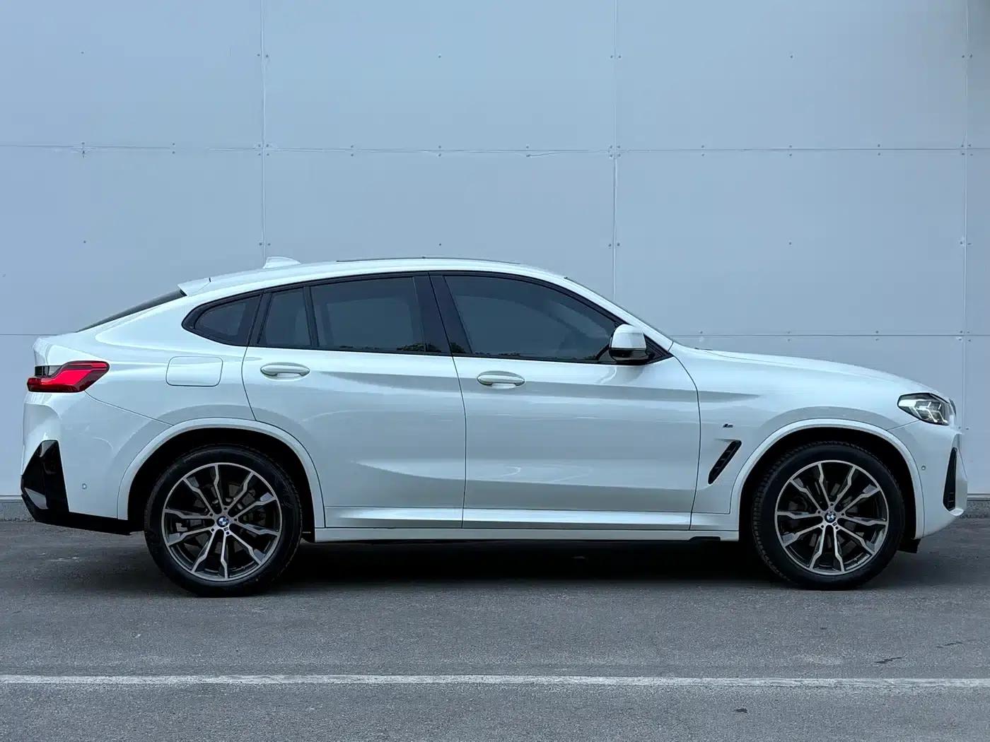 2022 BMW X4 xDrive 30i M Sport Package — миниатюра 5