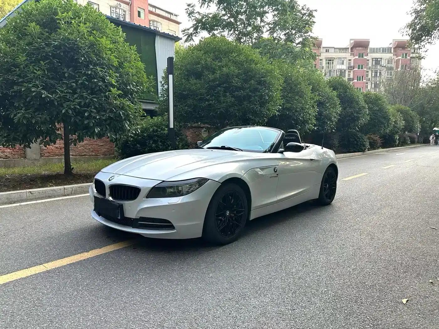 BMW Z4 2009 sDrive23i Leading Edition — миниатюра 1