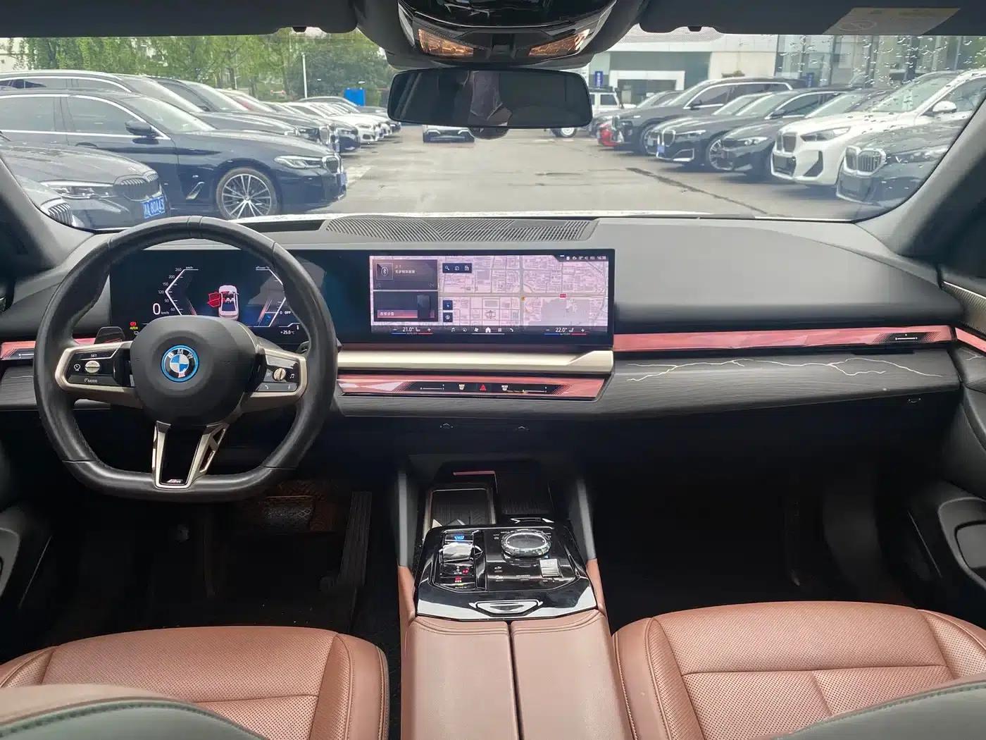BMW i5 2024 eDrive 35L Premium M Sport Package — миниатюра 7