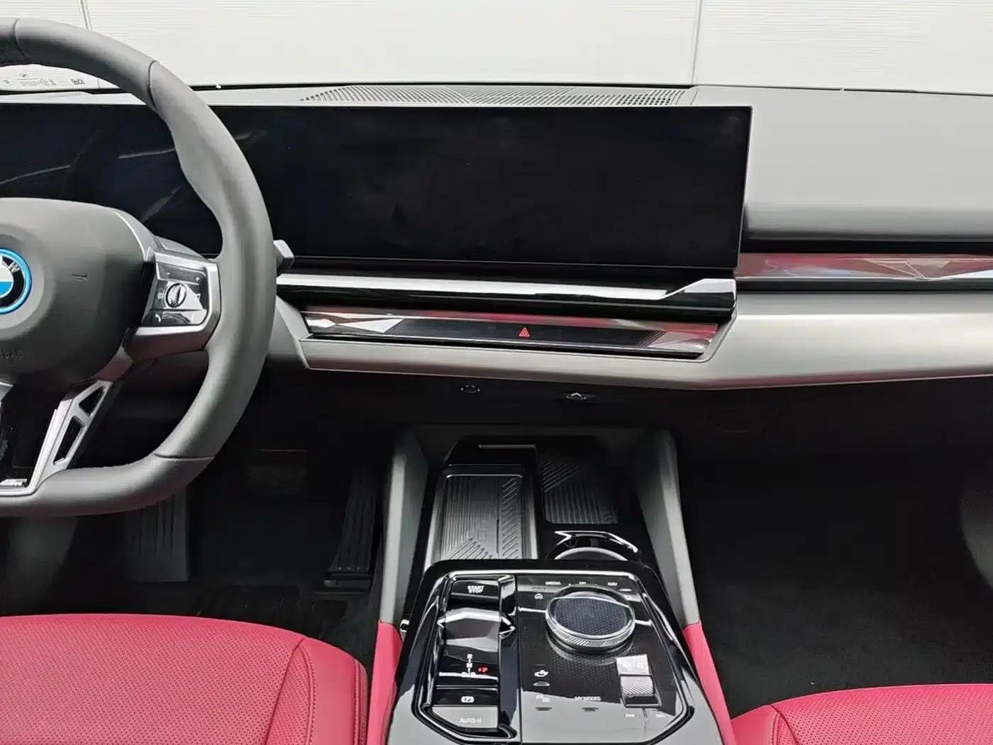 BMW i5 2024 eDrive 35L M Sport Package — миниатюра 11
