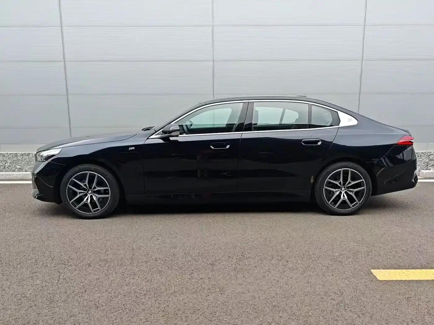 BMW i5 2024 eDrive 35L M Sport Package — миниатюра 3