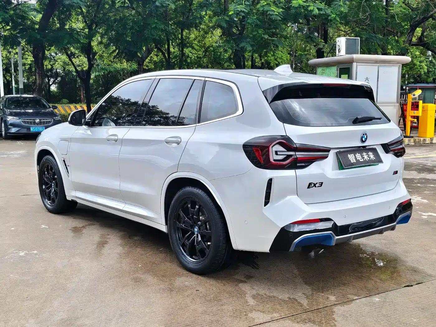 BMW iX3 2022 Leading Edition — миниатюра 11