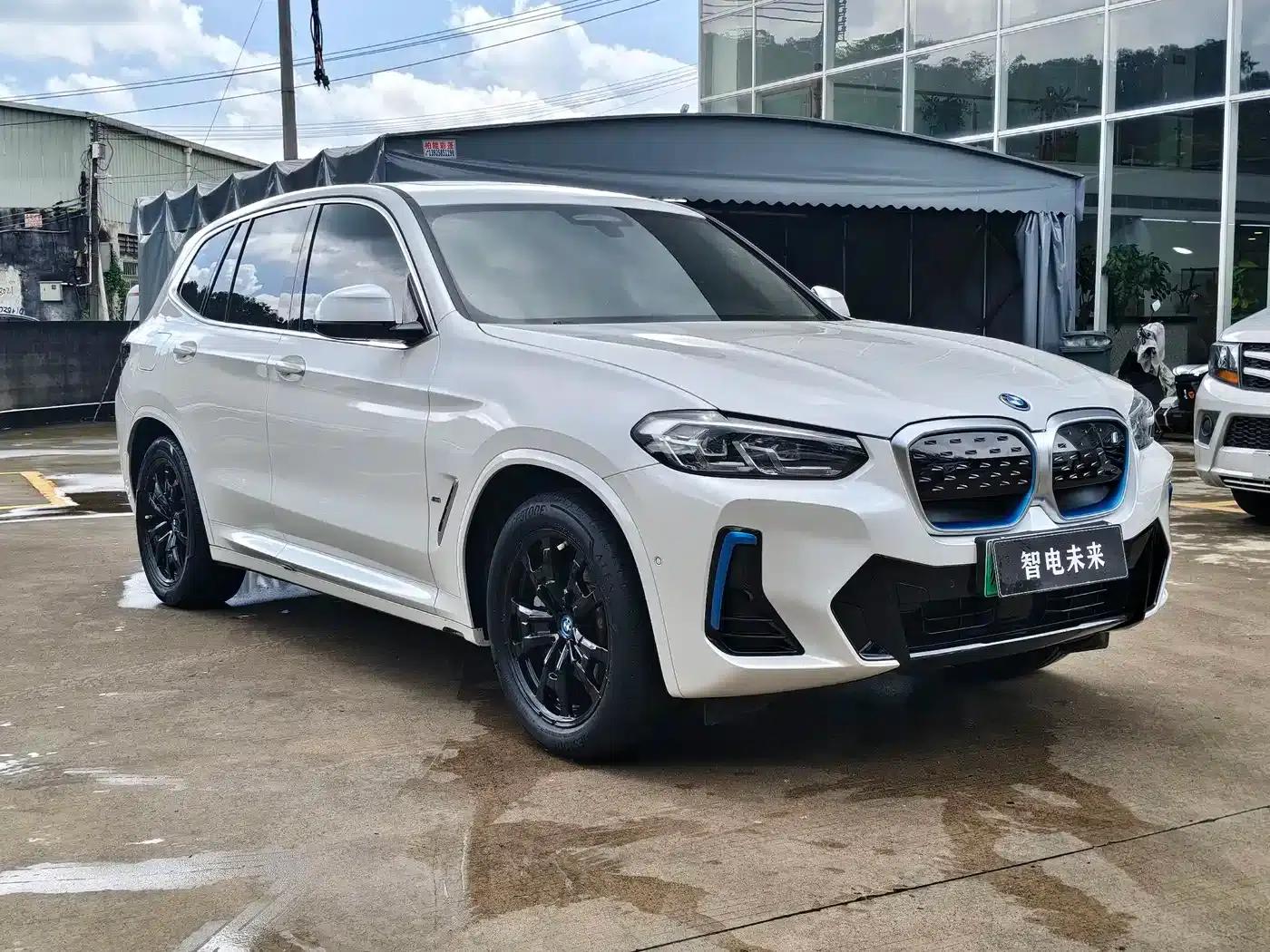 BMW iX3 2022 Leading Edition — миниатюра 3