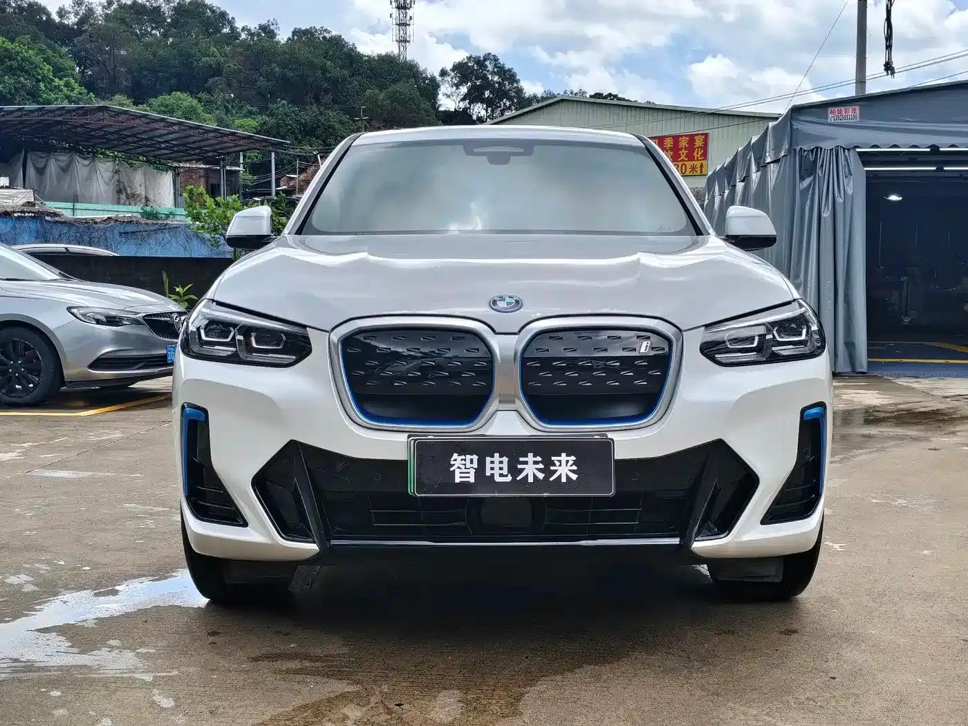 BMW iX3 2022 Leading Edition — миниатюра 4