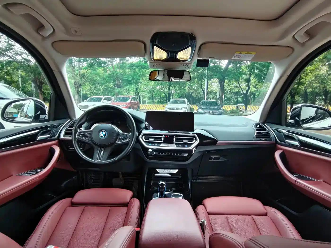 BMW iX3 2022 Leading Edition — миниатюра 7