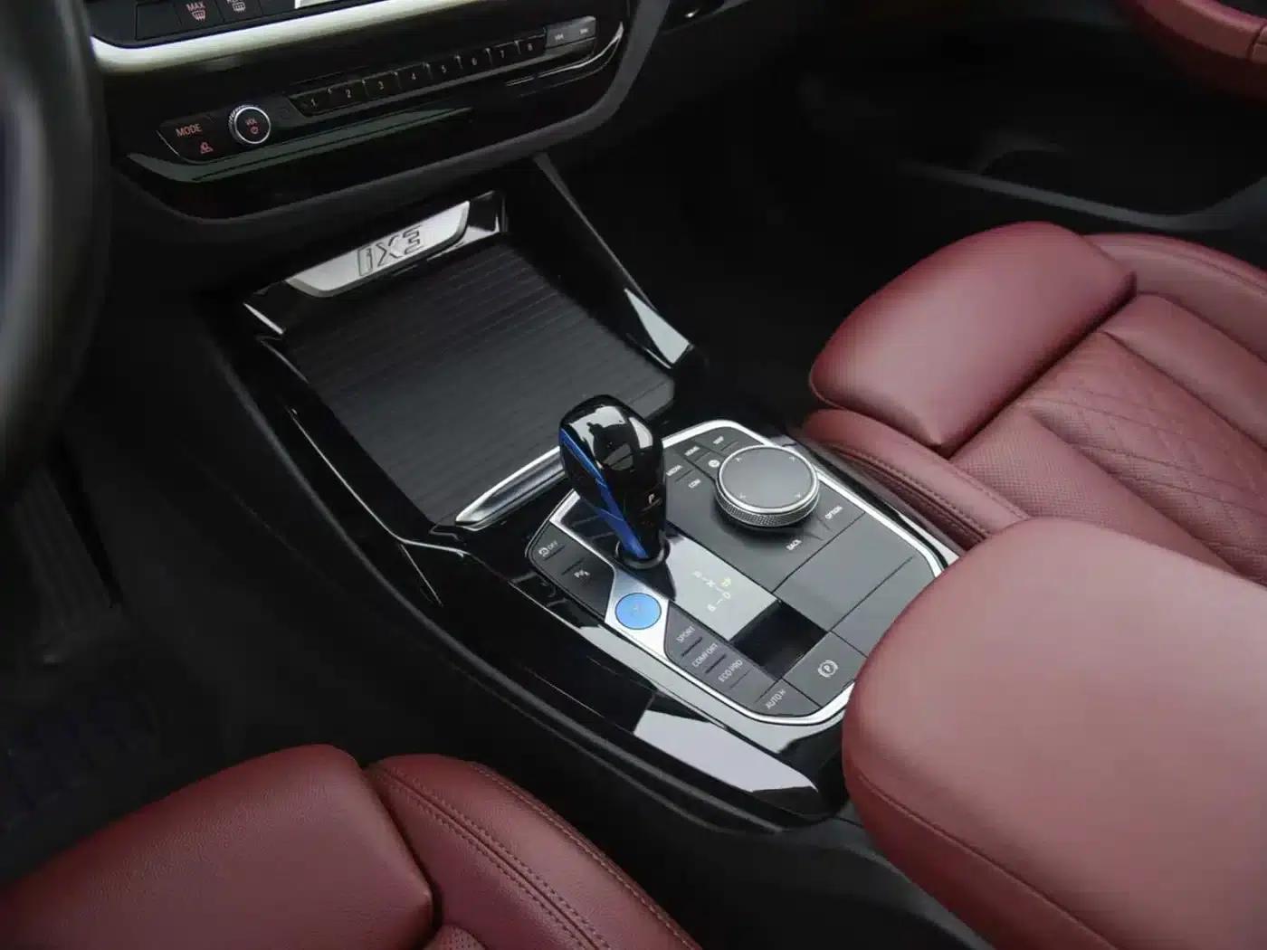 BMW iX3 2022 Leading Edition — миниатюра 12