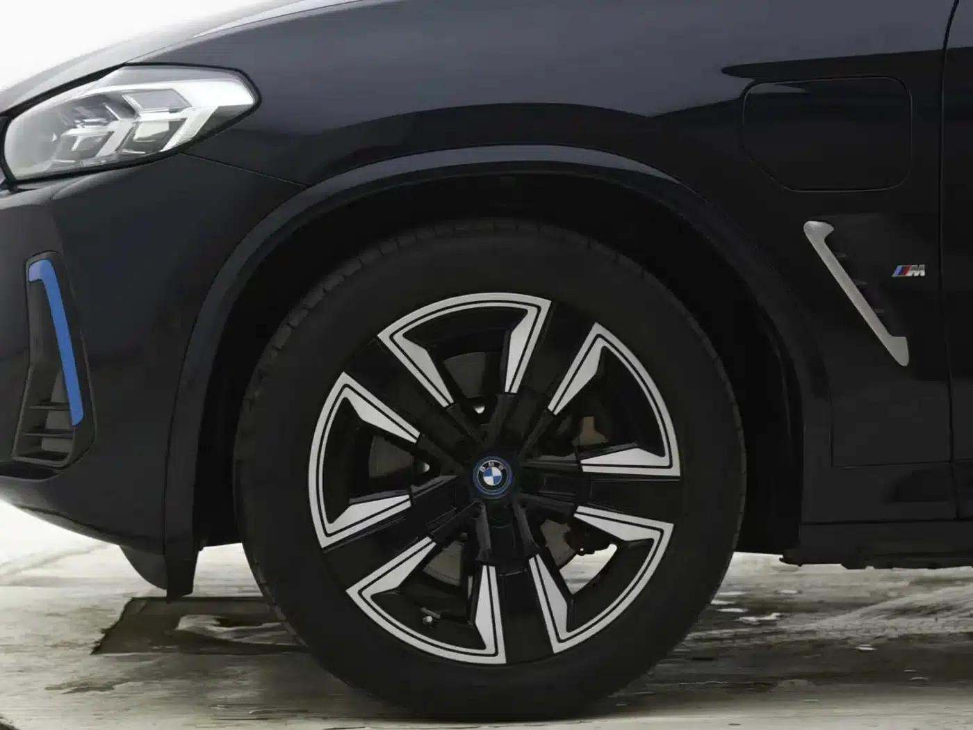 BMW iX3 2022 Leading Edition — миниатюра 5