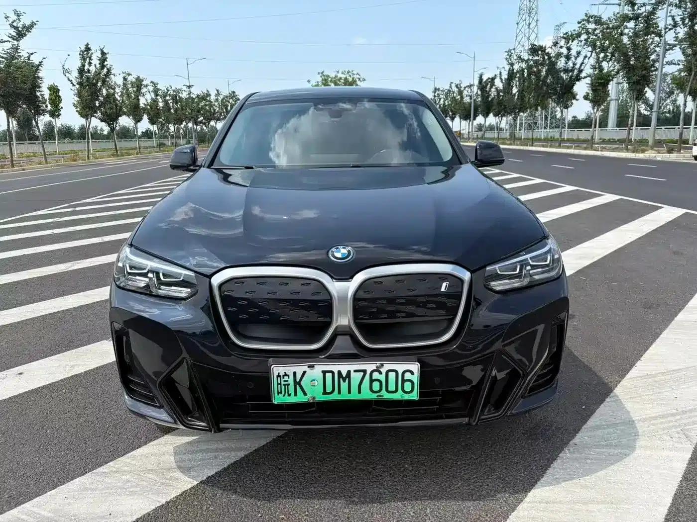 BMW iX3 2023 Leading Edition — миниатюра 2