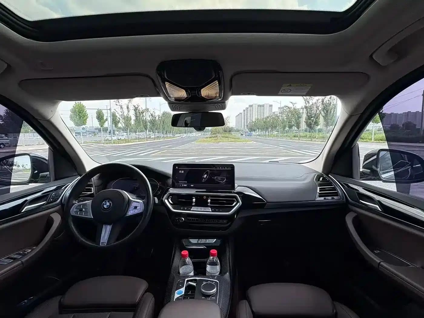 BMW iX3 2023 Leading Edition — миниатюра 4