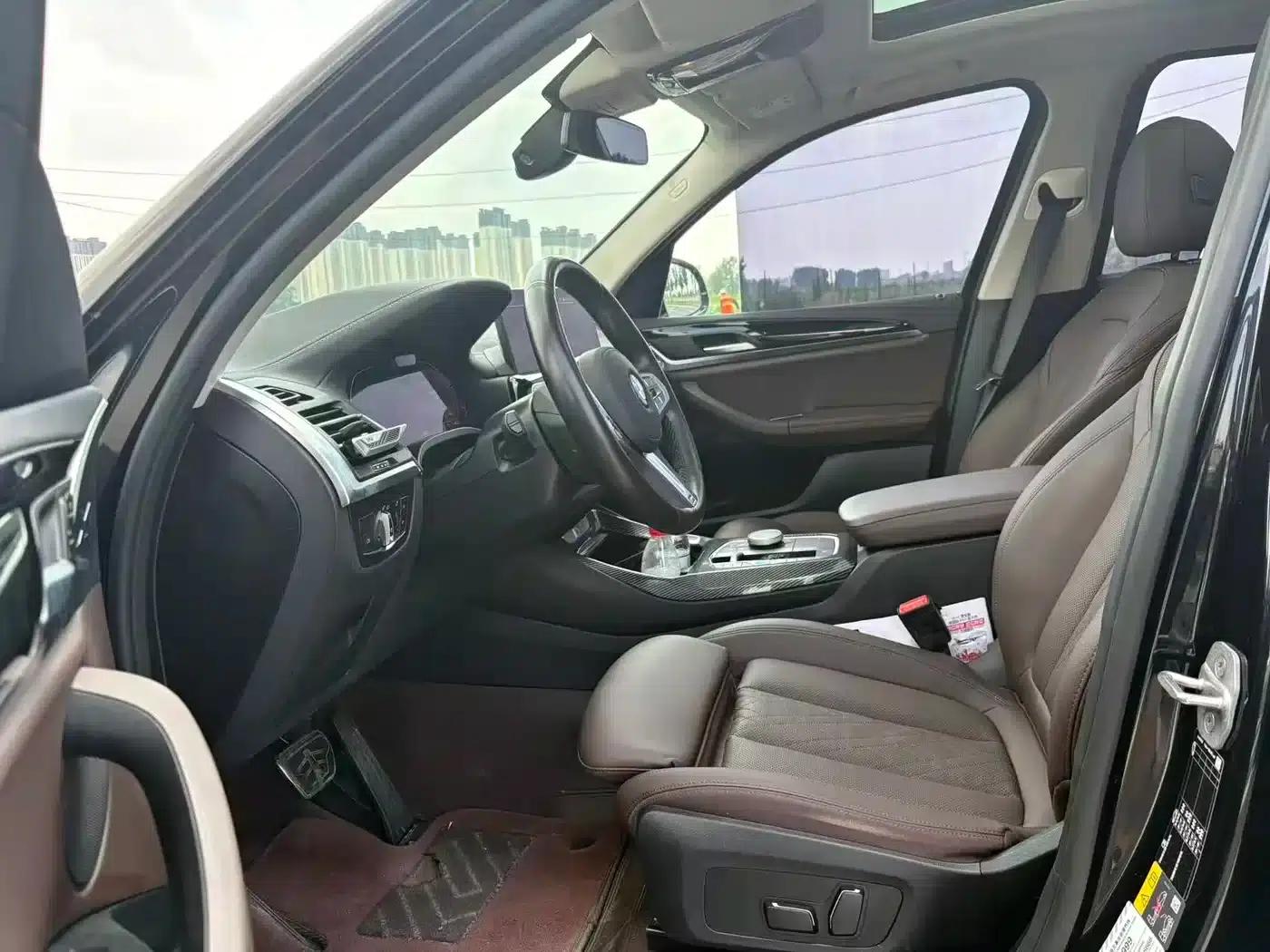 BMW iX3 2023 Leading Edition — миниатюра 7