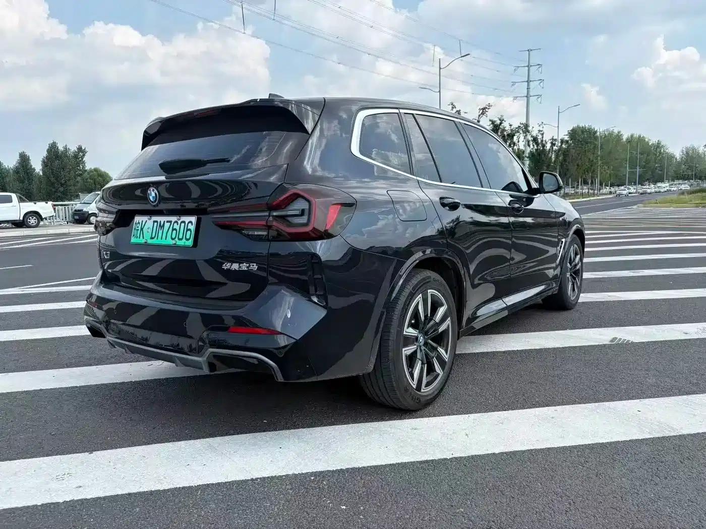 BMW iX3 2023 Leading Edition — миниатюра 8