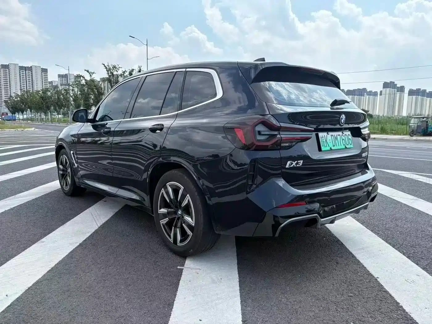 BMW iX3 2023 Leading Edition — миниатюра 9