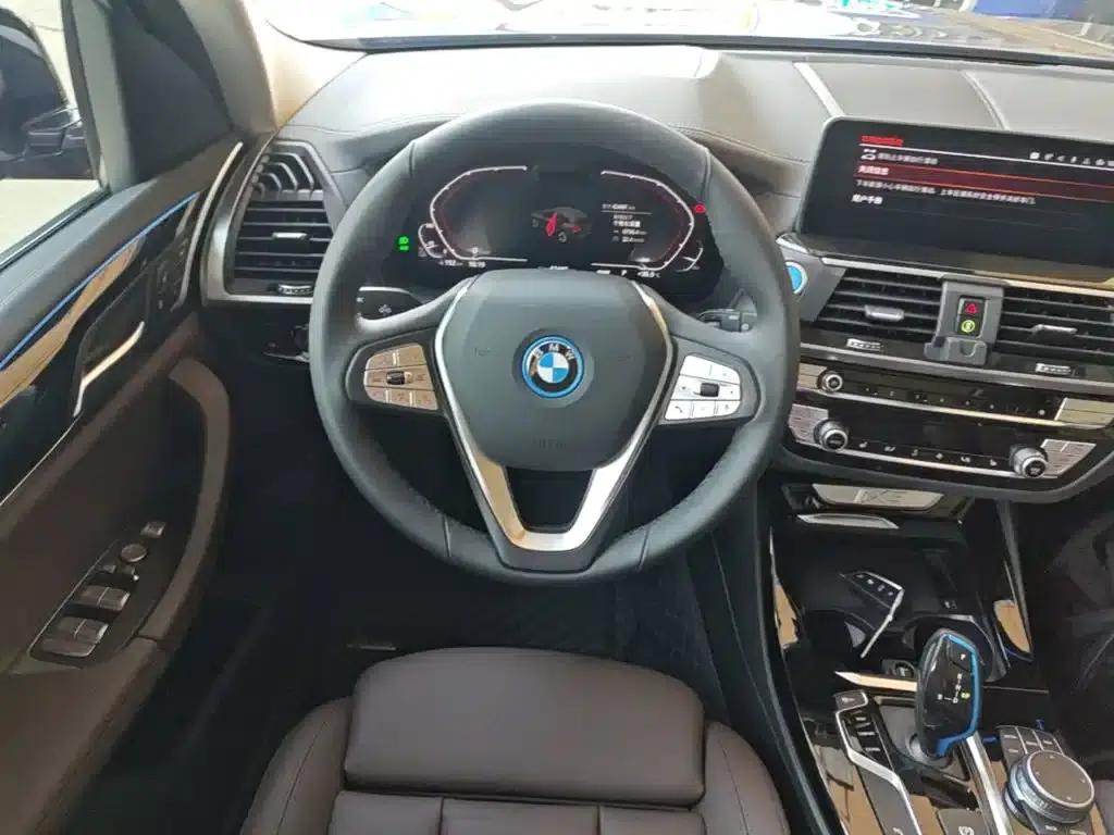BMW iX3 2021 Leading Edition — миниатюра 11