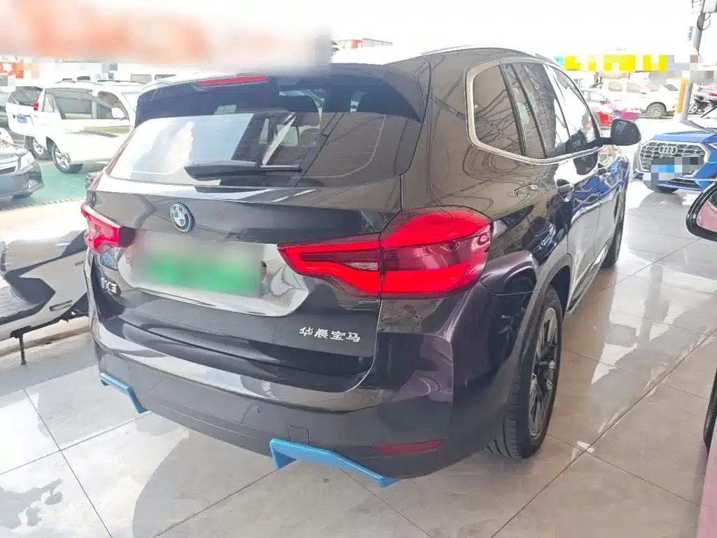 BMW iX3 2021 Leading Edition — миниатюра 7