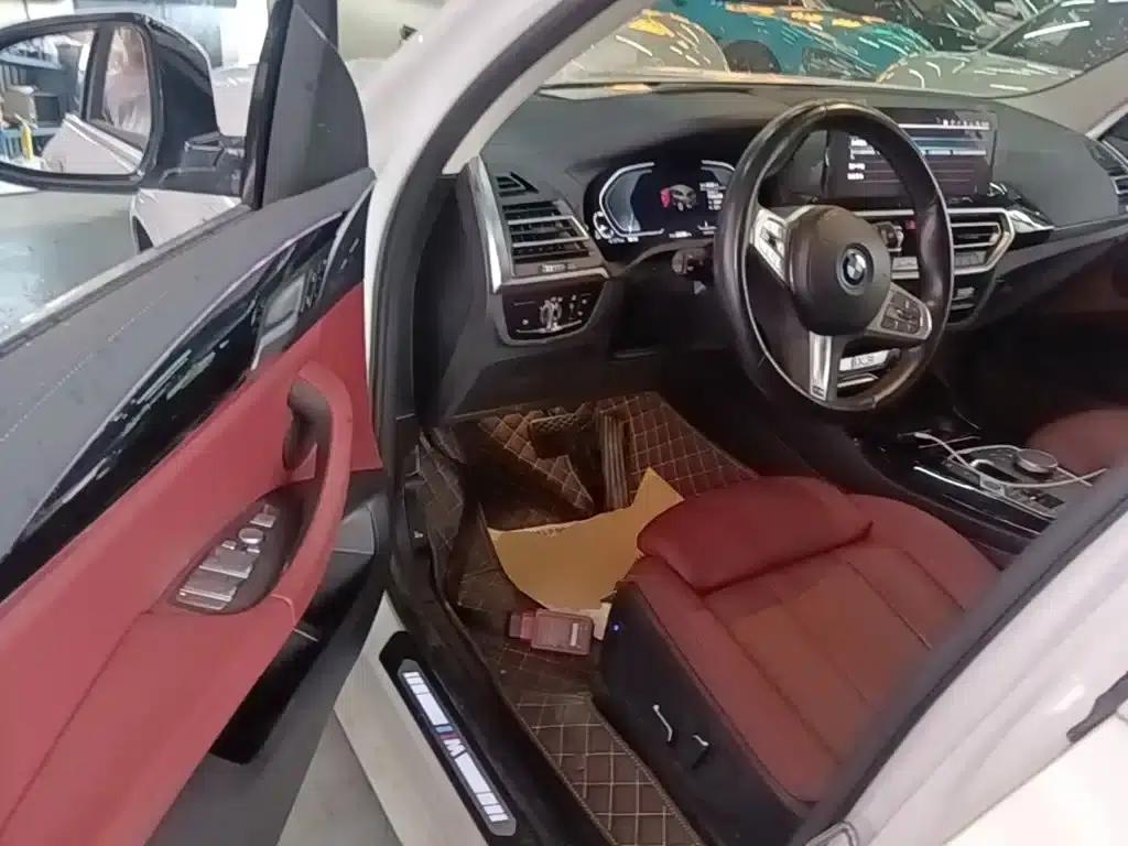 BMW iX3 2024 Leading Edition — миниатюра 16