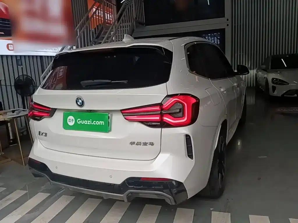 BMW iX3 2024 Leading Edition — миниатюра 7