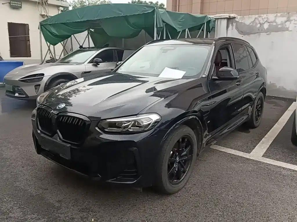 BMW iX3 2024 Leading Edition — миниатюра 1