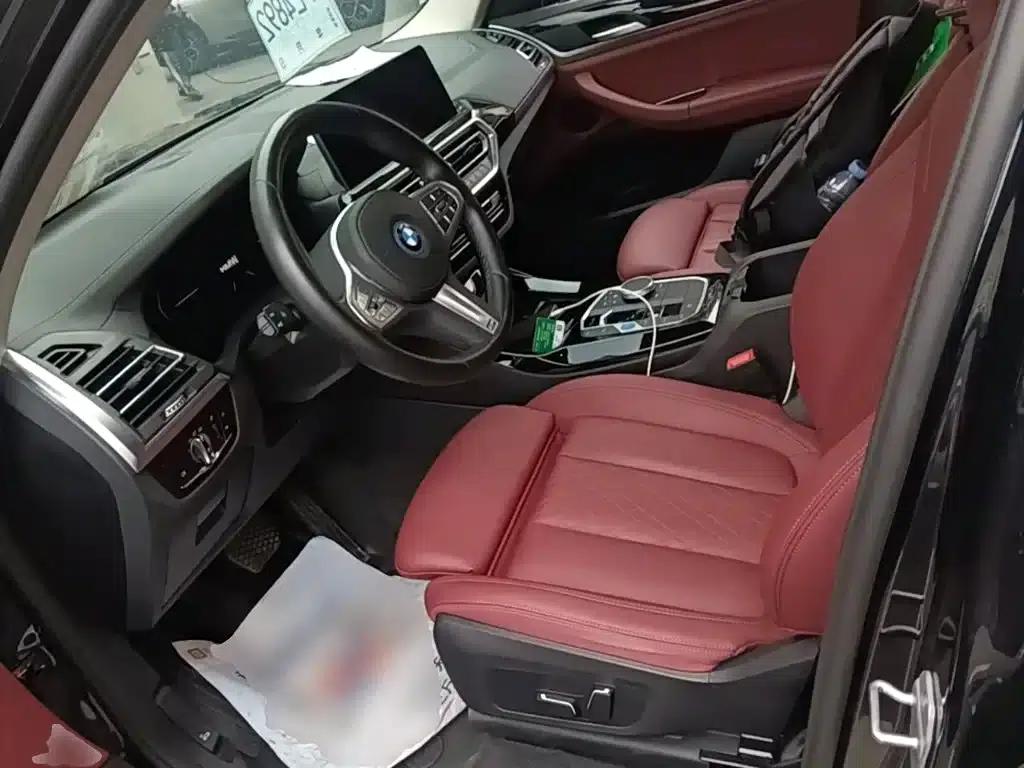 BMW iX3 2024 Leading Edition — миниатюра 15