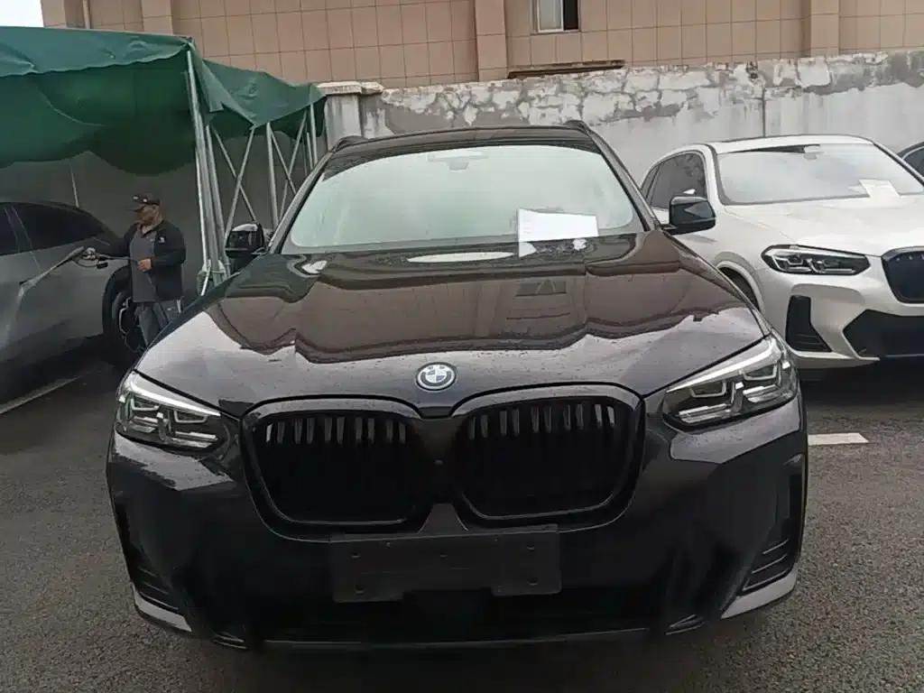 BMW iX3 2024 Leading Edition — миниатюра 3