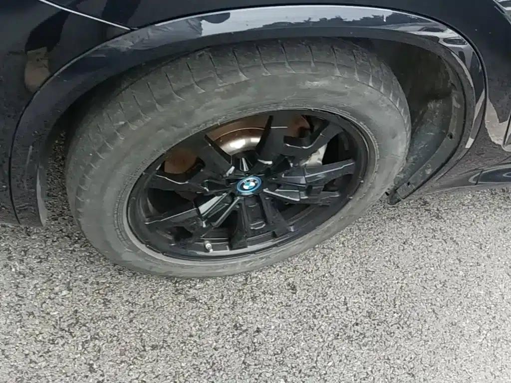 BMW iX3 2024 Leading Edition — миниатюра 23