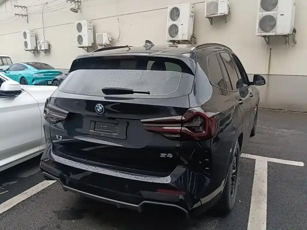 BMW iX3 2024 Leading Edition — миниатюра 7