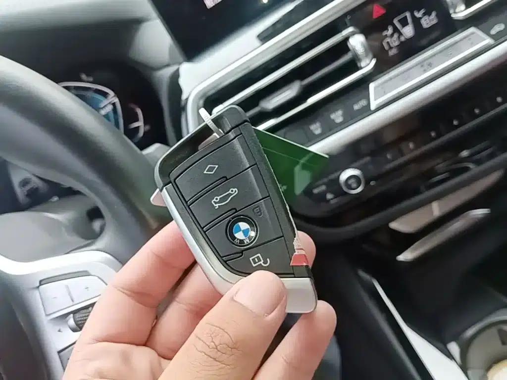 BMW iX3 2024 Leading Edition — миниатюра 9