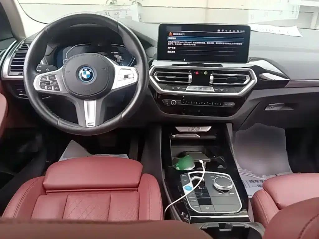 BMW iX3 2024 Leading Edition — миниатюра 10