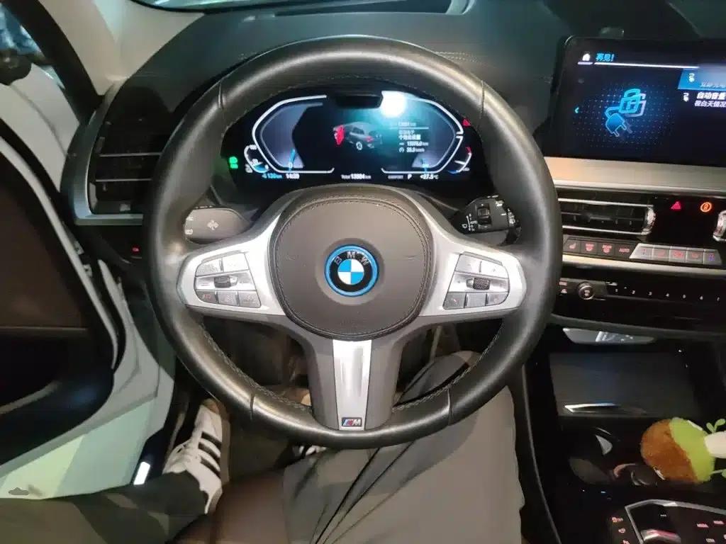 BMW iX3 2022 Facelift - Pioneer Edition — миниатюра 3