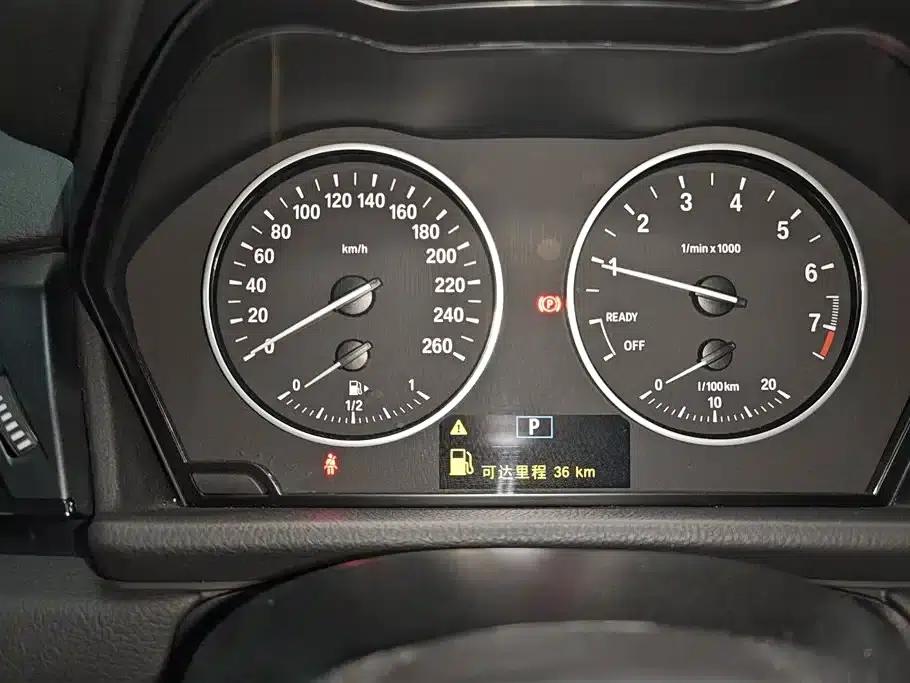 2016 BMW 2 Series Gran Tourer 218i Leading Edition — миниатюра 14