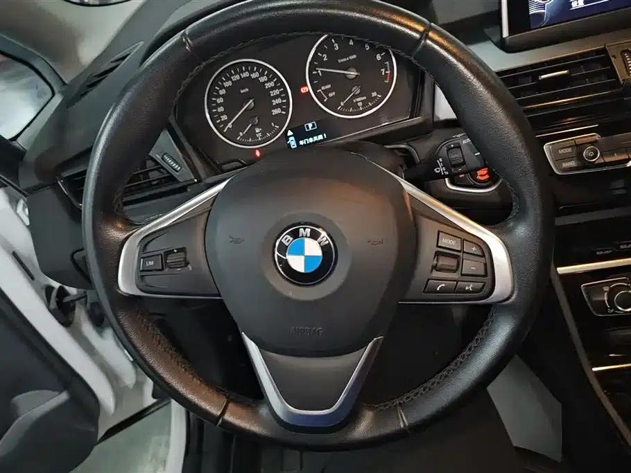 2016 BMW 2 Series Gran Tourer 218i Leading Edition — миниатюра 15