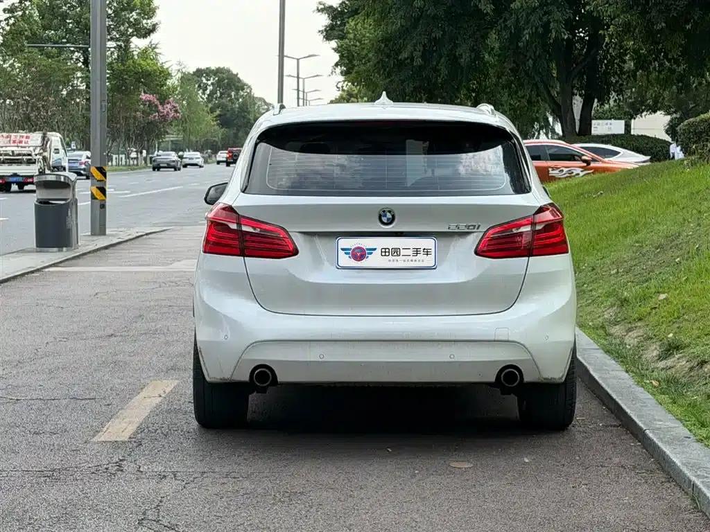 2016 BMW 2 Series Gran Tourer 220i Leading Edition — миниатюра 5