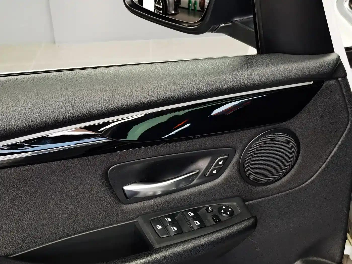2016 BMW 2 Series Gran Tourer 218i Sport Design Package — миниатюра 11