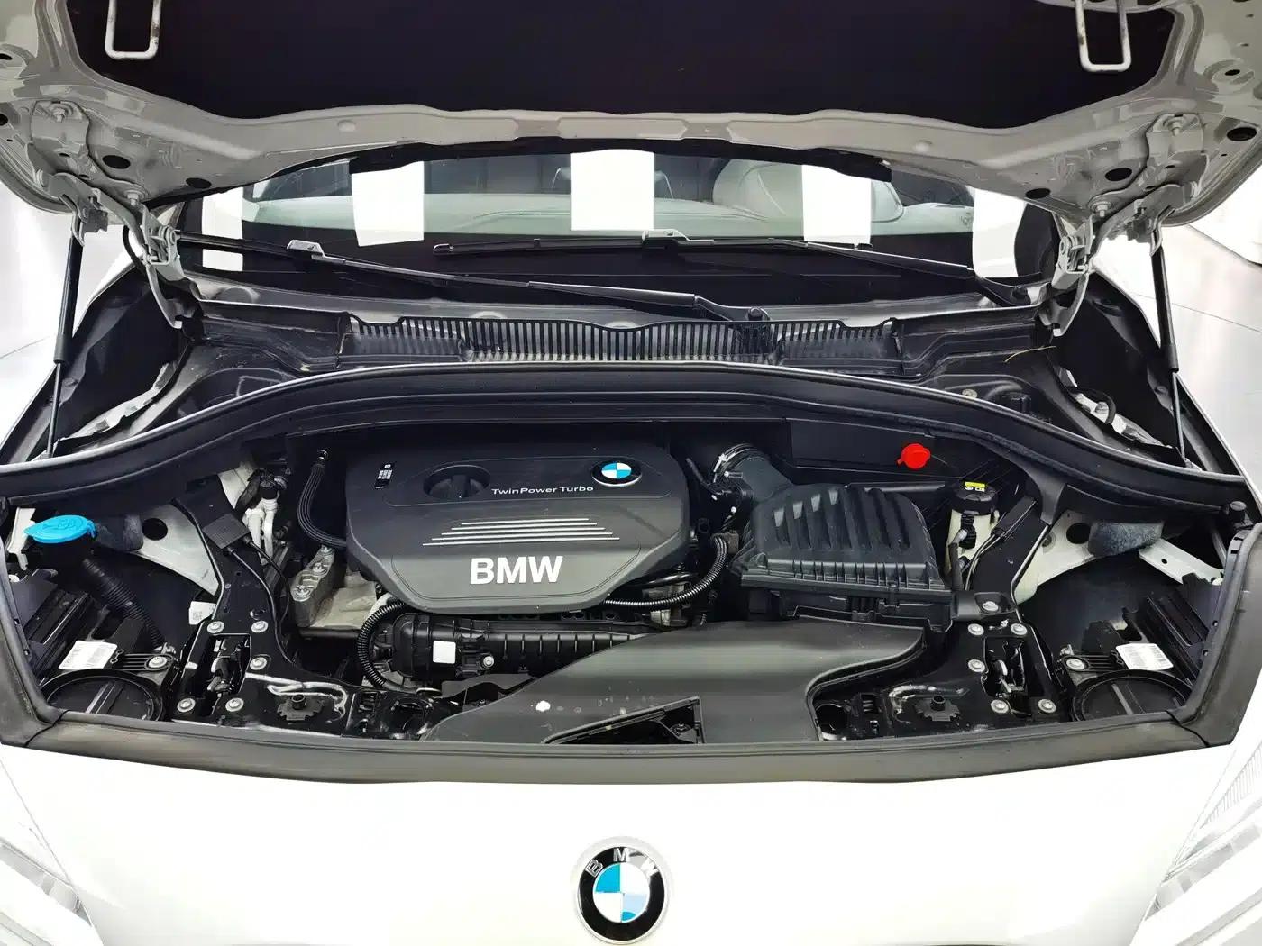 2016 BMW 2 Series Gran Tourer 218i Sport Design Package — миниатюра 22