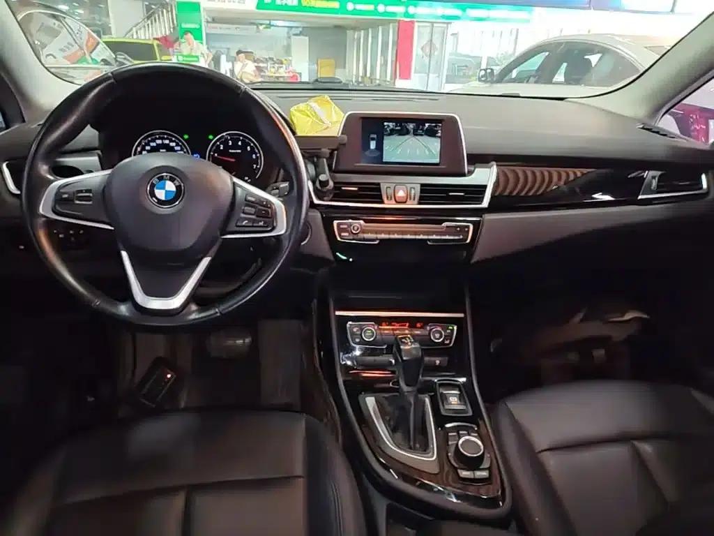 2019 BMW 2 Series Gran Tourer 218i Leading Edition — миниатюра 10