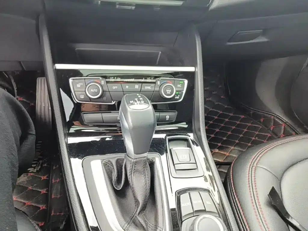 2016 BMW 2 Series Gran Tourer 218i Leading Edition — миниатюра 14