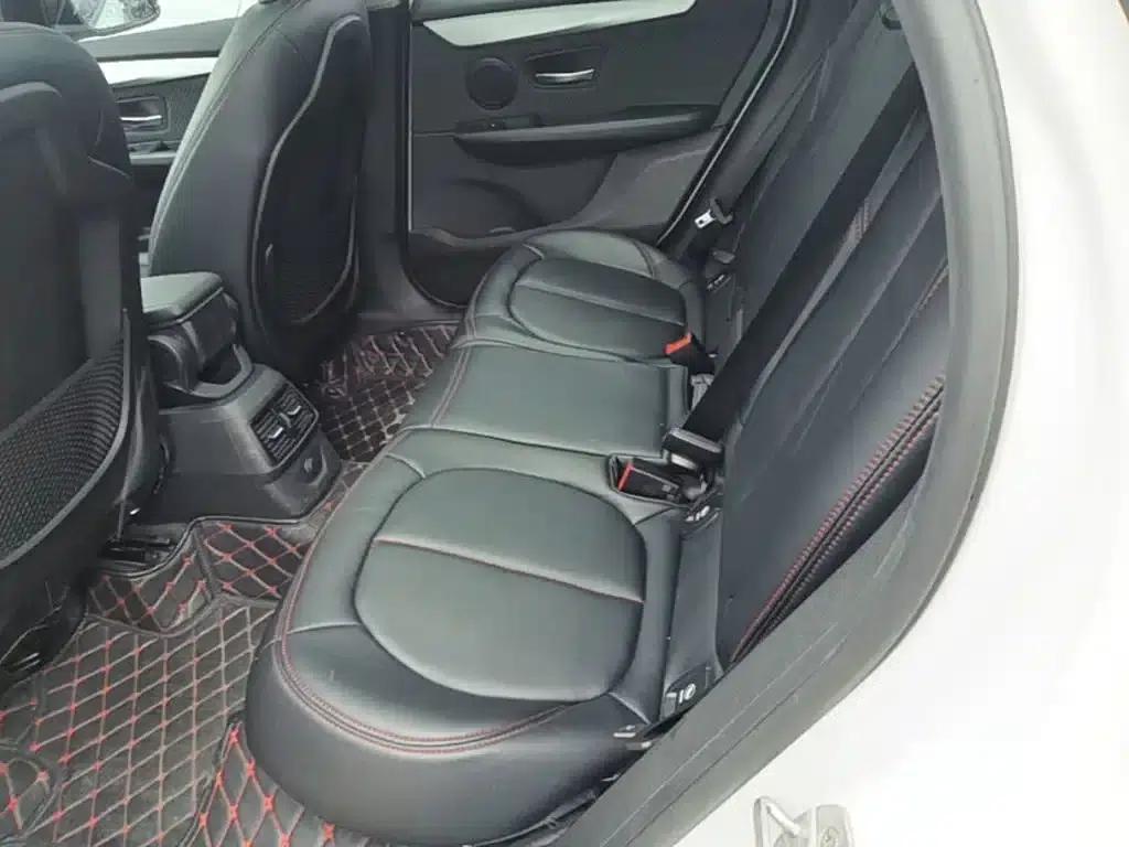 2016 BMW 2 Series Gran Tourer 218i Leading Edition — миниатюра 17