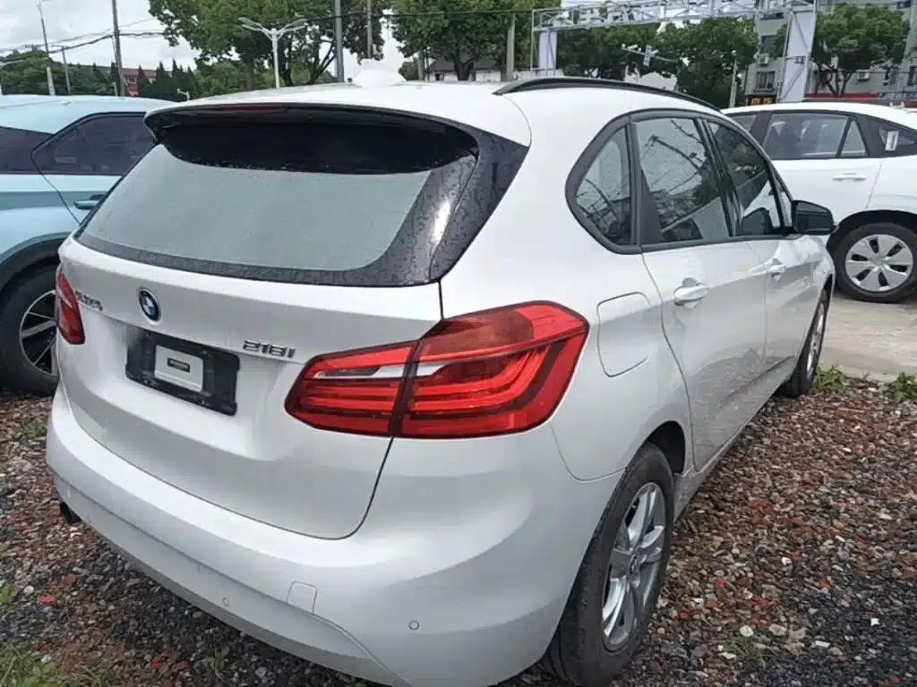 2016 BMW 2 Series Gran Tourer 218i Leading Edition — миниатюра 7